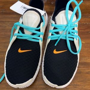 Women’s Nike Acalme